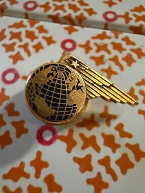 Likely Pan Am Airlines Vintage Gold Tone Globe Wing Pin with Blue Enamel